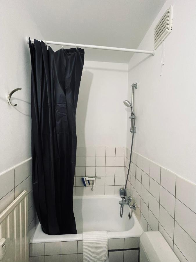 Cozy Studio Near Center Apartment Brussel Bagian luar foto