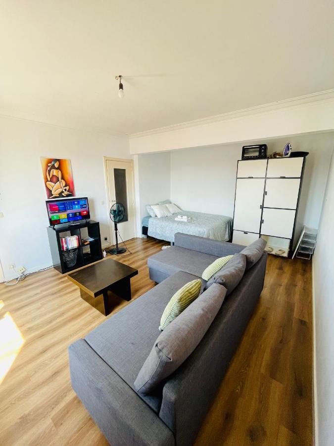 Cozy Studio Near Center Apartment Brussel Bagian luar foto